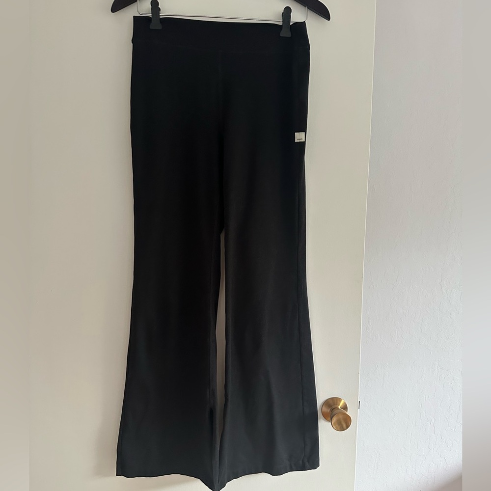 Vuori Granite High Waist Flares (Women’s Medium, Black)